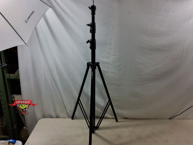 Lot 7-131263 - Godox 290F Heavy-Duty Light Stand – 9.3′