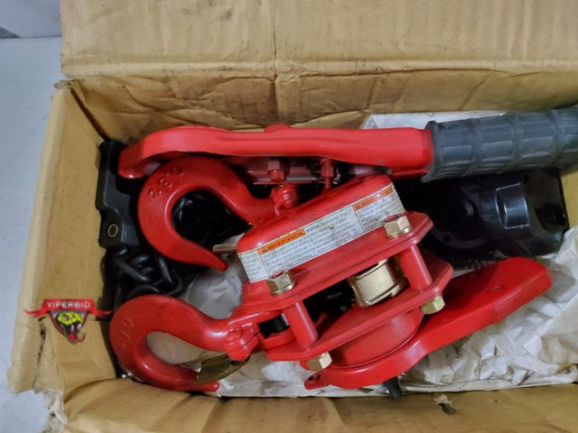 Lot 7-133976 - Coffing 3/4 ton lever hoist as shown.