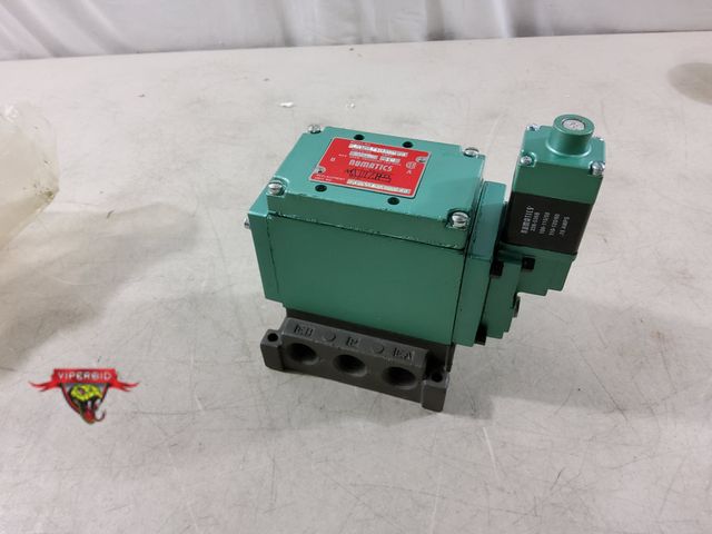 Lot 7-135741 - Numatics valve. Model 34SPA4410000030.