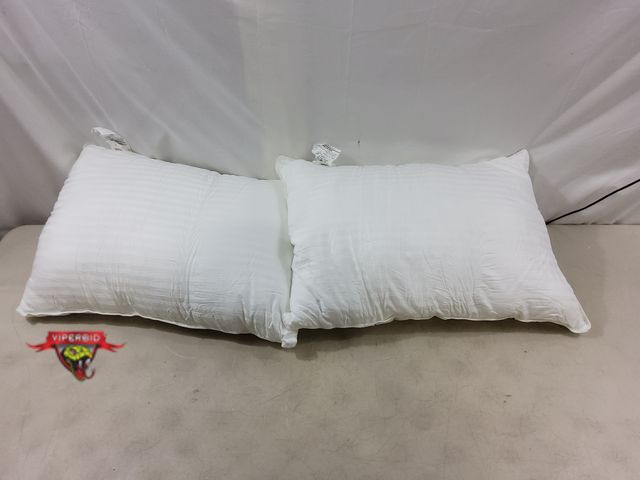 Lot 7-130428 - (2) Beckham hotel collection down alternative pillows. 20" X 28".