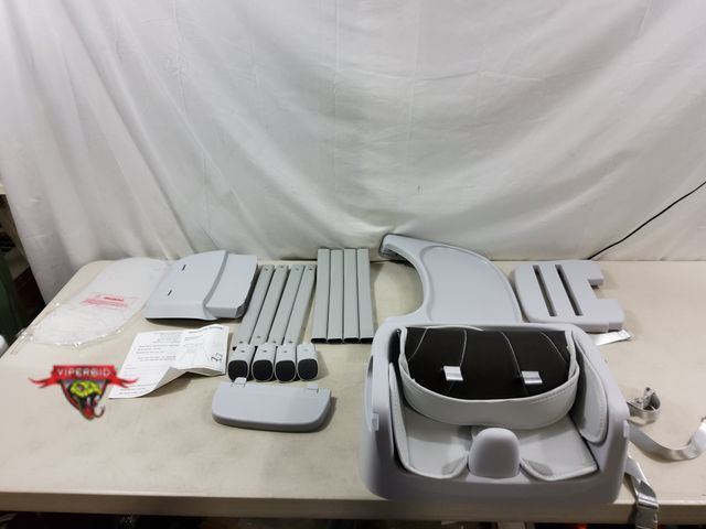 Lot 7-131191 - BH-256 Multifunctional high chair.