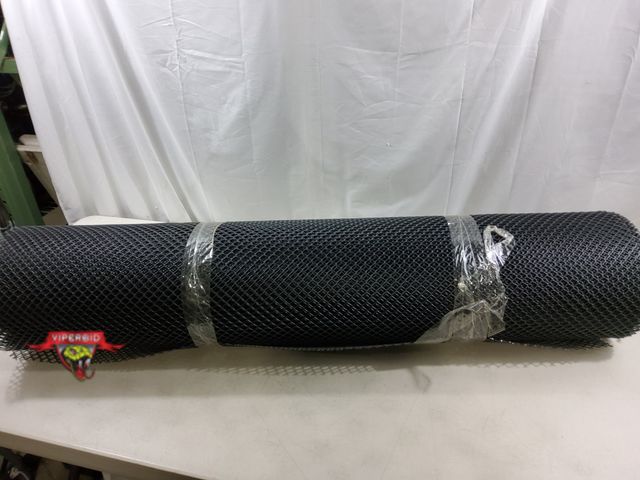 Lot 7-123757 - Roll of 4 ft. Plastic grid mesh. Multi use!
