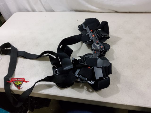Lot 7-130984 - Knee brace unloader.