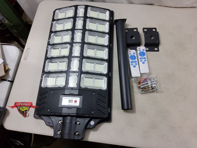 Lot 7-131818 - Lixmiari 9000W Outdoor Solar Street Light.