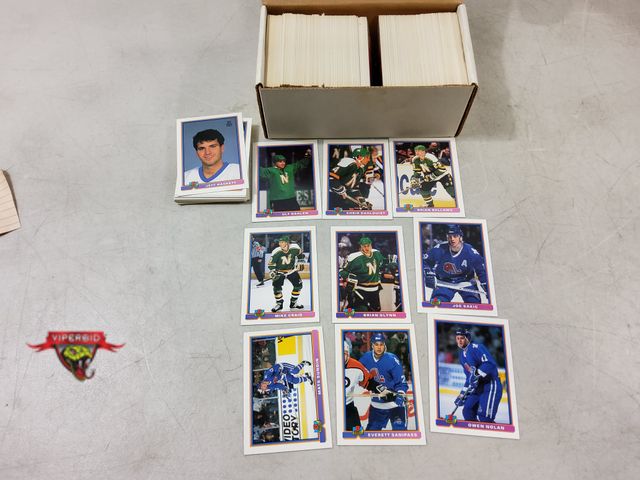 Lot 7-131675 - '91-'92 Bowman Hockey Cards. #1-425.