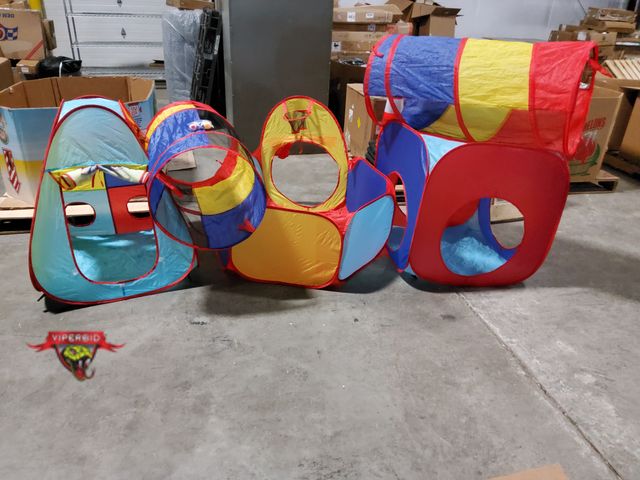 Lot 7-130098 - 5-piece kids pop up play set. No balls included.