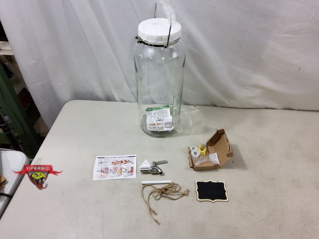 Lot 7-131494 - Qianfenie 2 Gallon glass beverage dispenser.