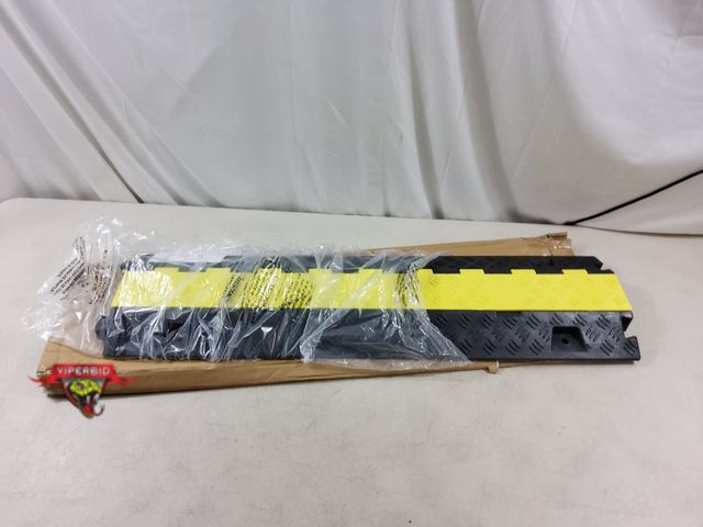 Lot 7-134946 - Vevor Cable Protector Ramp. (36-1/4L x 10-3/4"W x 1-3/4"T)