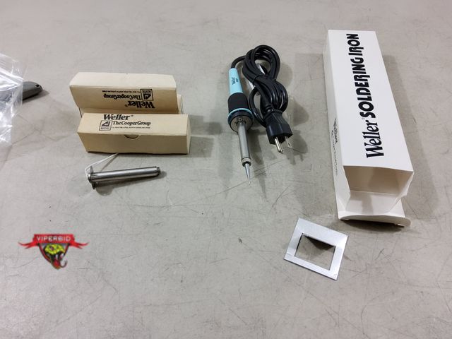 Lot 7-133177 - Retail $70! Weller Soldering Iron Model: 60P3 and (2) Replacement Heating Elements.
