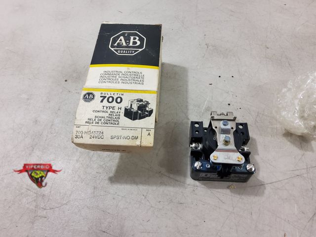 Lot 7-131582 - Allen Bradley control relay. Cat. no. HG45Z24.