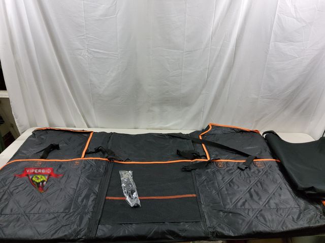 Lot 7-123422 - Backseat pet extender for vehicles. 54" X 29".