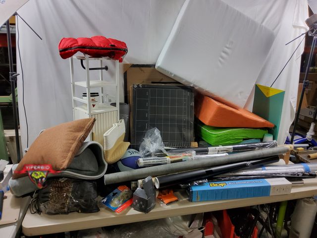 Lot 7-130935 - Large lot of miscellaneous household items as shown.  Mixed condition.