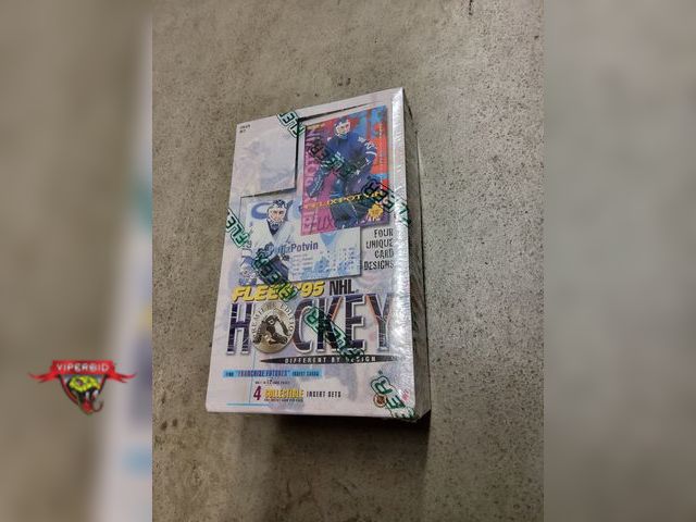 Lot 7-132714 - Sealed. Fleer '95 NHL Hockey premiere edition hobby box. 36 packs.