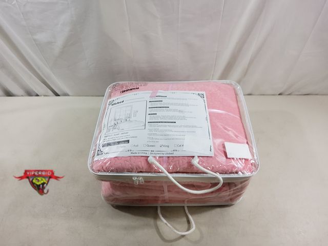 Lot 7-123553 - New! Lilisbed King size comforter and (2) Pillow Cases.