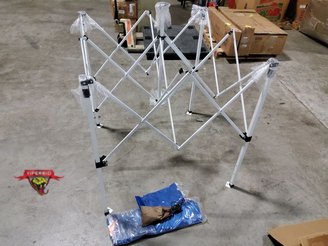 Lot 7-134537 - Pop-up Straight leg canopy with sunwall. 5 ft. x 5 ft.