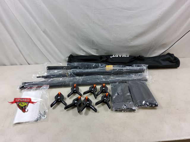Lot 7-133261 - Emart adjustable backdrop stand.