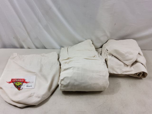 Lot 7-131619 - Lyocell-Cotton blend sheet set. Includes flat &amp; fitted sheet and (2) King pillowcases.