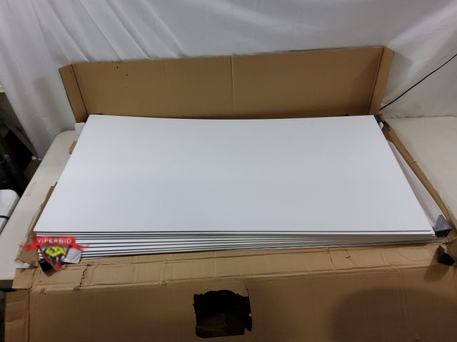 Lot 7-133280 - (9) 24" X 48" X 3/16" Th. Foam board. Note: Slight damage to board corners (see pic)