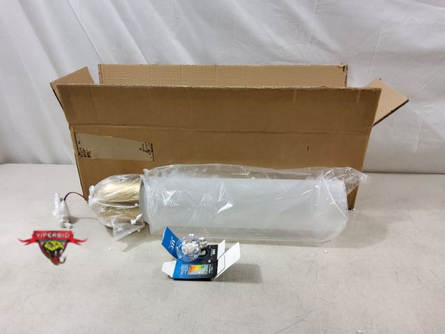 Lot 7-133072 - 1-Light pendant light with glass shade. Approx. 19"H.