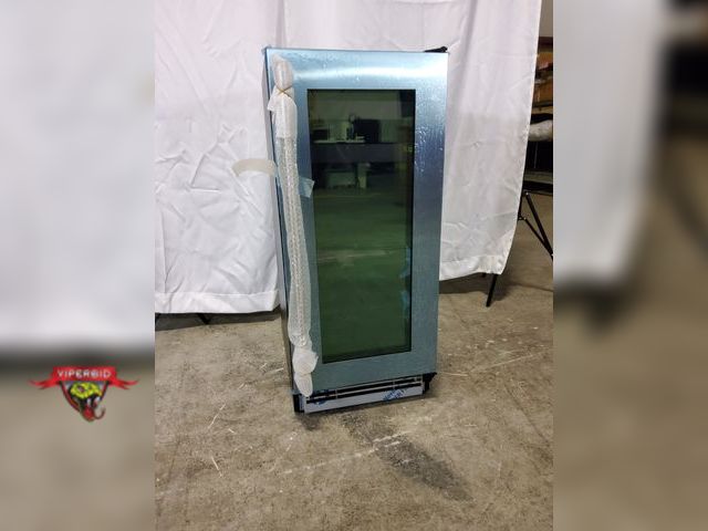 Lot 7-135081 - U-Line UHBV115-SG01A is a 15” Beverage center with stainless steel framed glass door and 2.9 cu. Ft....