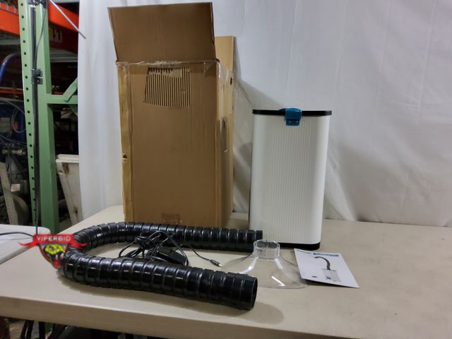 Lot 7-133988 - Fumego fume extractor. Model XF250III. Gently used. Tested to power on.
