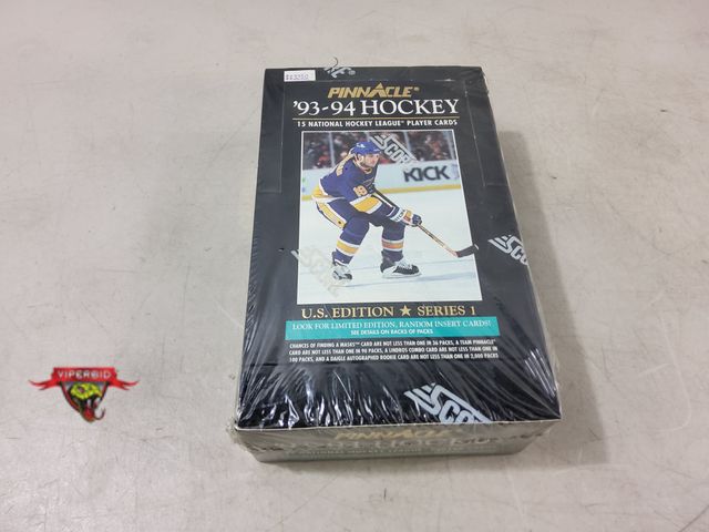 Lot 7-130719 - Sealed. Score Pinnacle '93-94 Hockey US Edition Series 1 box. 36 packs.