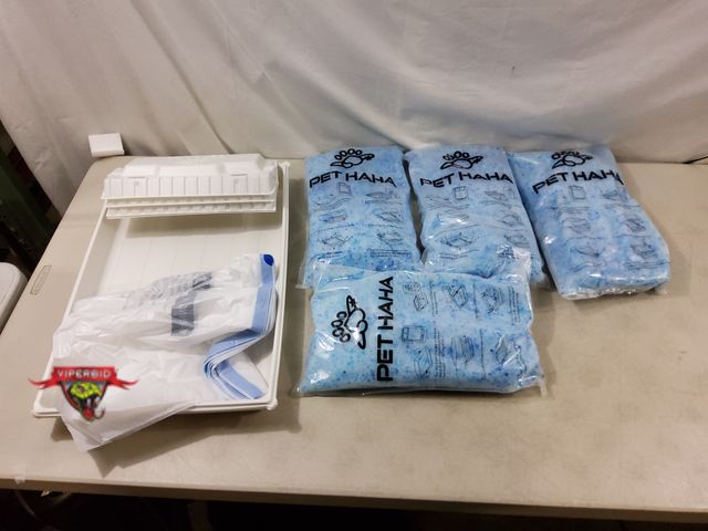 Lot 7-130231 - Set of 4- Pet Haha crystal cat litter with disposable trays. Includes (4) Bags of litter and (4) Dis...