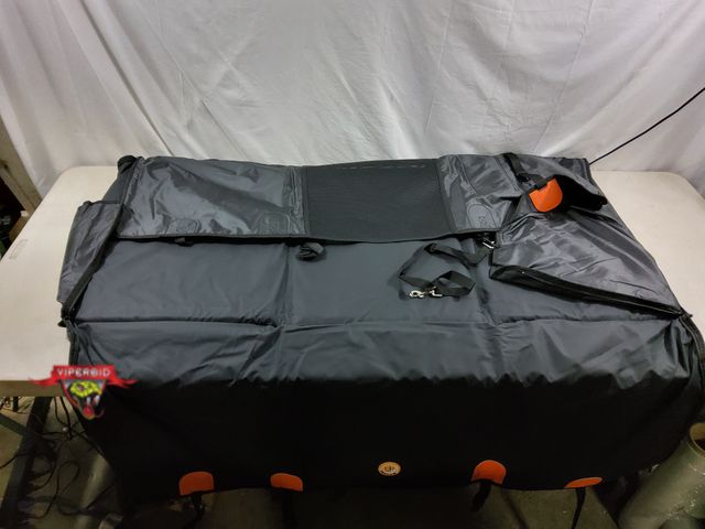 Lot 7-133887 - Backseat extender for dogs. 52" X 25".