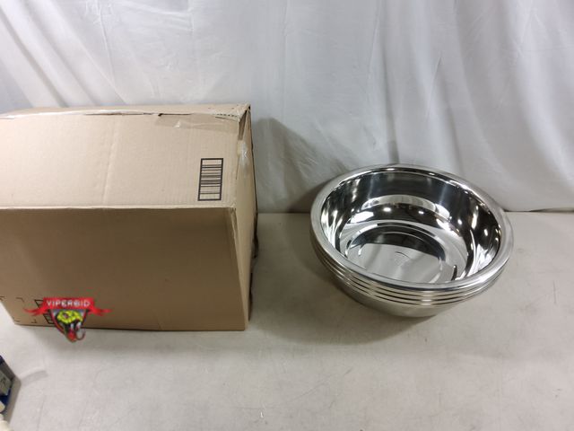 Lot 7-134927 - Large Stainless Steel Bowl. (15-3/4"dia. x 5"T)