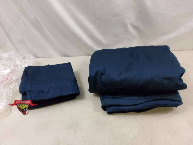 Lot 7-131604 - Full / Queen size sheet set with 2 pillowcases.
