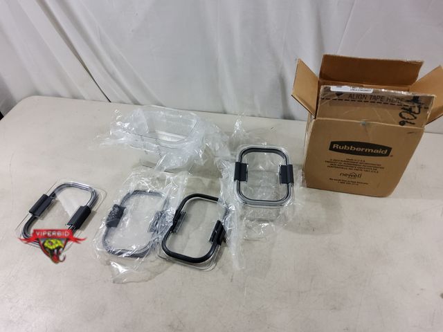 Lot 7-133551 - 4-Pack Rubbermaid 4.6 cup storage containers with lids. New but a couple of lids scratched.