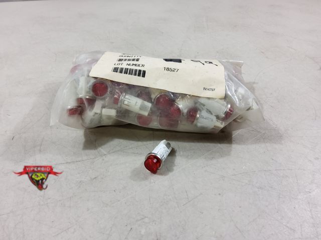 Lot 7-132697 - (99) IDI panel mount indicator lights. Part no. 1050QC1.