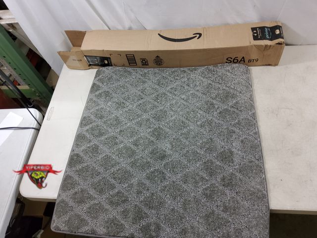 Lot 7-133910 - 30" X 30" Plush light adhesive back rug.