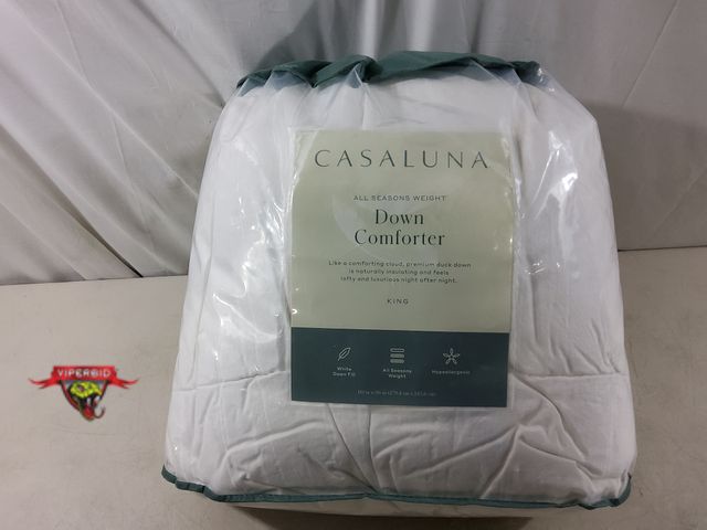 Lot 7-133489 - Casaluna all seasons weight down comforter. King size. 600 fill power duck down comforter.