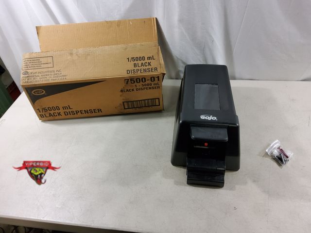 Lot 7-133505 - Gojo black soap dispenser. 5000ml.