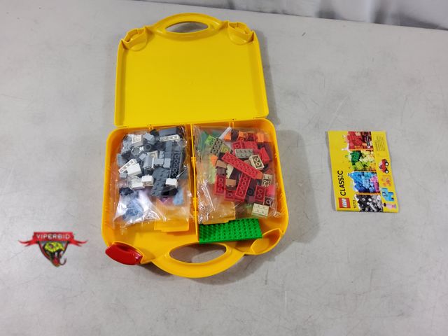Lot 7-135715 - Lego classic creative suitcase. #10713.