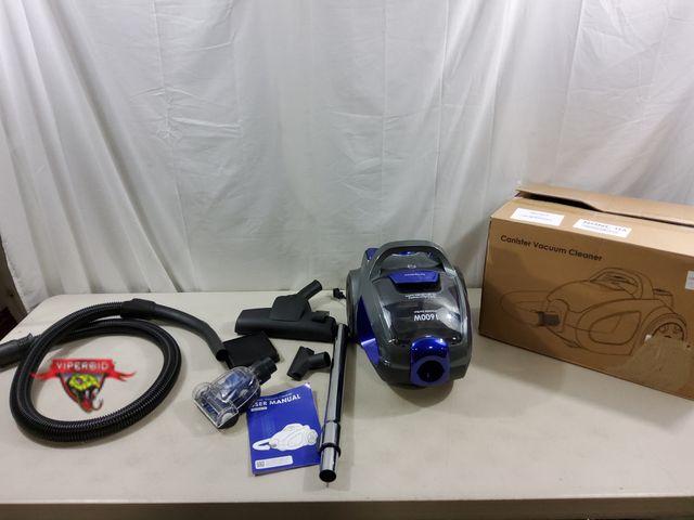 Lot 7-123674 - Canister vacuum cleaner. Model SL159. Tested to power on.