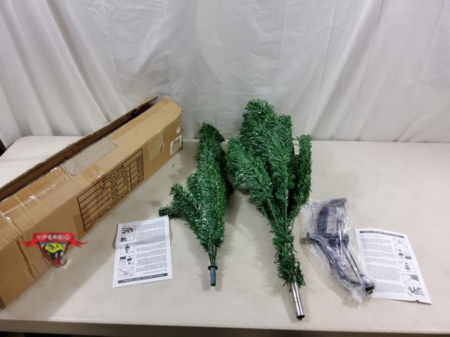 Lot 7-123473 - Sunnyglade 4 Ft. Artificial Christmas tree with stand.