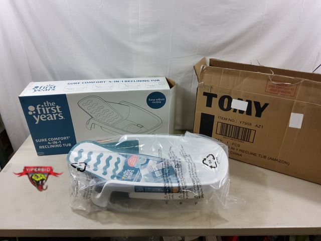 Lot 7-130736 - New! The First Years sure comfort 4-in-1 reclining tub. 0-24 months.