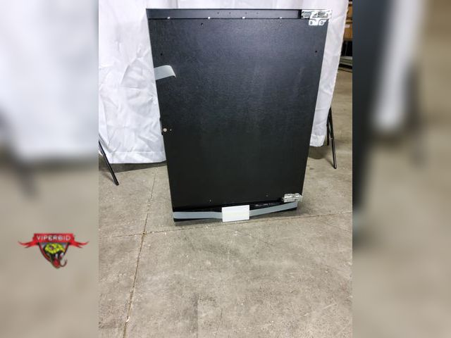 Lot 7-135943 - Marvel Professional Series MPBV424-IS31A 24 Inch Built-In Undercounter Beverage Center with 19 Bottl...