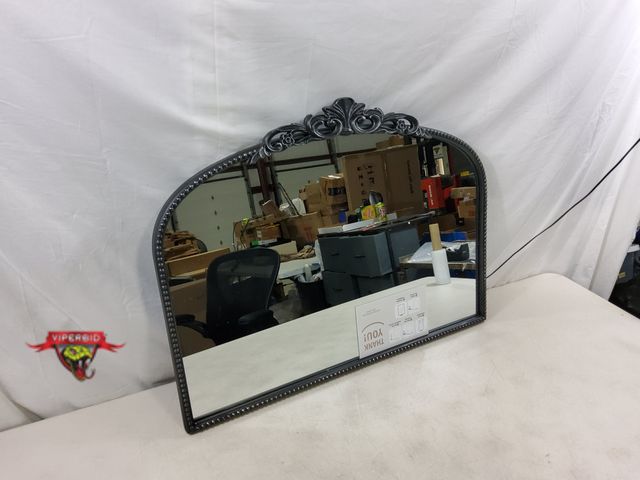 Lot 7-130415 - 32" X 24"H Decorative wall mirror.
