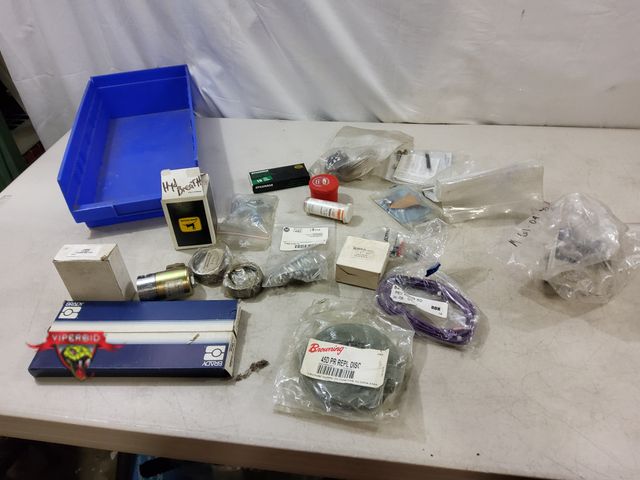 Lot 7-131517 - Lot of miscellaneous industrial parts as shown.