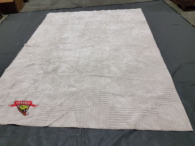 Lot 7-135042 - 8'10" X 11'9" Area rug.