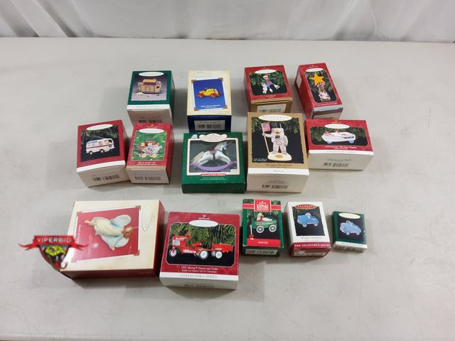 Lot 7-123682 - (14) Assorted Hallmark Christmas tree ornaments.