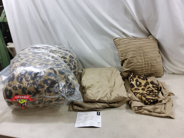 Lot 7-132441 - 8-Piece VCNY King size bed-in-a-bag. Includes comforter, (2) king pillowcases, (2) King shams, 1 fla...