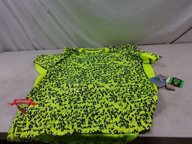 Lot 7-133663 - New! Wildspark Size 3XL Moisture Wicking short sleeve tshirt. UVA &amp; UVB protection from the sun.