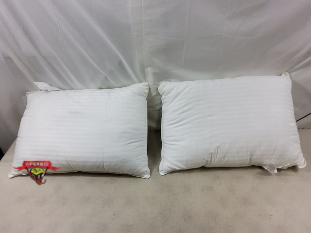 Lot 7-130532 - (2) Beckham Hotel Collection down alternative pillows. 20" X 28".