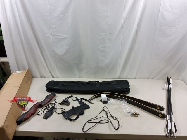 Lot 7-123432 - PMZ right hand recurve bow and arrow set. 45 lbs.