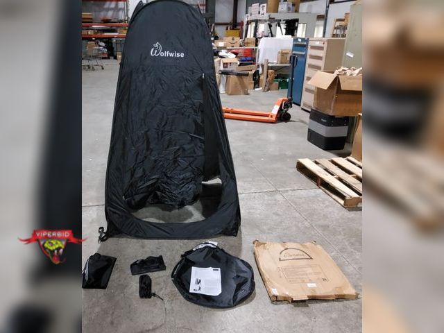Lot 7-134141 - Wolfwise pop-up privacy tent with stakes.