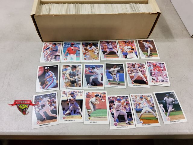 Lot 7-131665 - Assorted lot  of 1990 Leaf baseball cards.